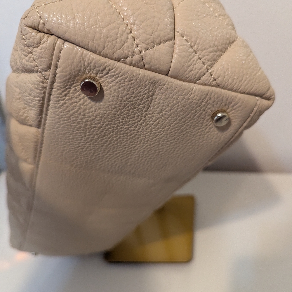 Kate Spade Quilted Tan Shoulder Bag Like New - Picture 8 of 12